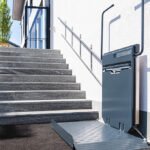 Découvrez la plateforme monte-escalier extérieur pour une meilleure accessibilité