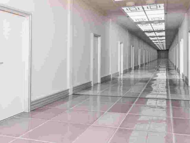 Pourquoi choisir un sol en résine pour les espaces industriels et commerciaux ?