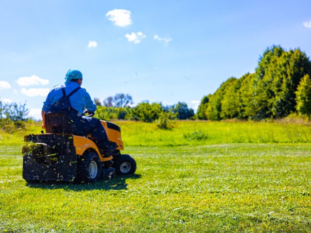 Quand et comment remplacer la courroie de votre tracteur tondeuse ?