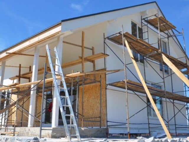 Rénovation de maison : tout ce que vous devez savoir avant d’entreprendre un revêtement de façade