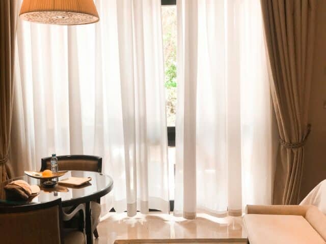 Rideaux voilage : élégance, lumière et harmonie dans votre intérieur